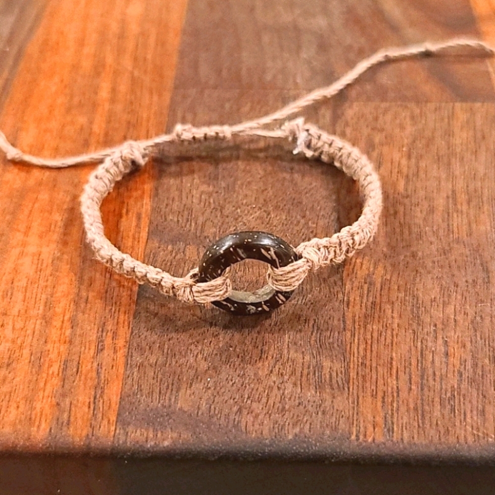 Hemp & Coconut Shell Bracelet - Picture 2 of 10